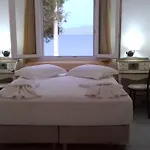 Pensión Floras 4*