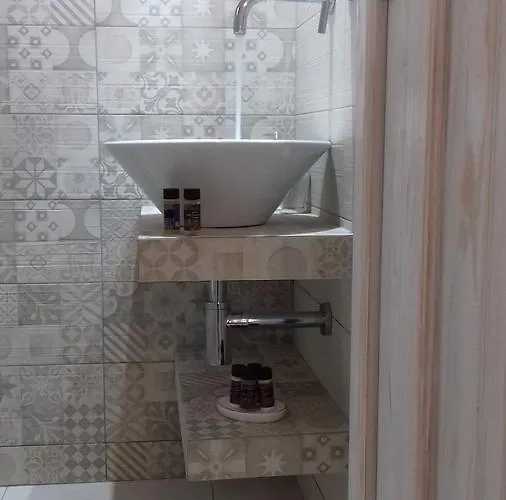 Floras ゲストハウス ポロニア