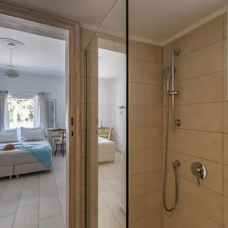 Πανσιόν Floras Πολλώνια