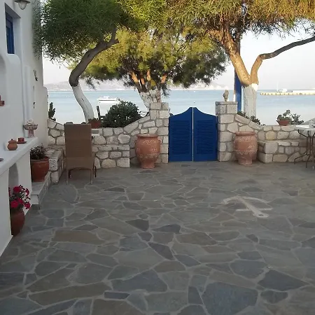 Floras Πανσιόν 4*