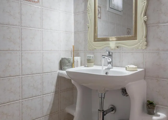 Floras Pensionat Pollonia